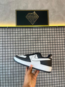 Tênis Importado Preto com branco Nike