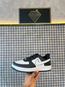Tênis Importado Preto com branco Nike